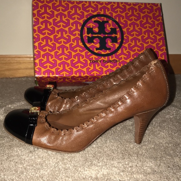 Read description-Tory Burch Romy Mid-Heel Almond & Black Heels Size 9.5 - Picture 5 of 10